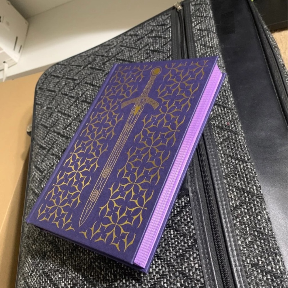 Throne of Glass Sprayed Edges